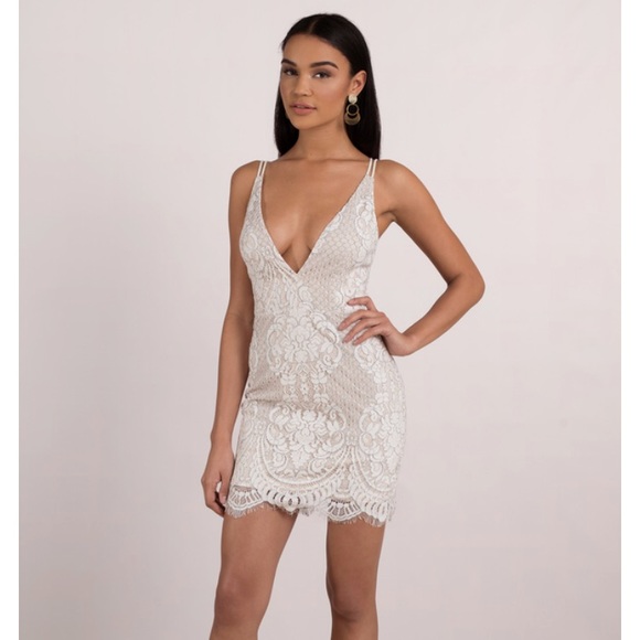 Rose lace dress - Picture 1 of 3